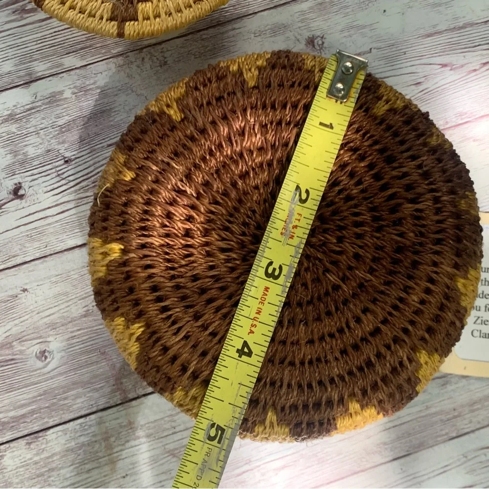 Zienzele Zimbabwean African Handmade Hand Crafted Basket With Lid 2 Inches tall